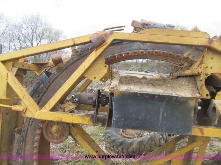 image for item E4744 Speicher tile trenching machine