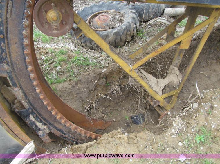 image for item E4744 Speicher tile trenching machine