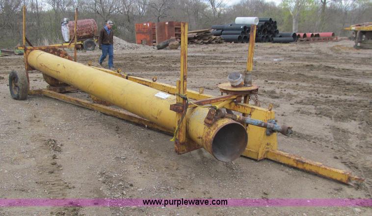 image for item E4746 Portable water pump