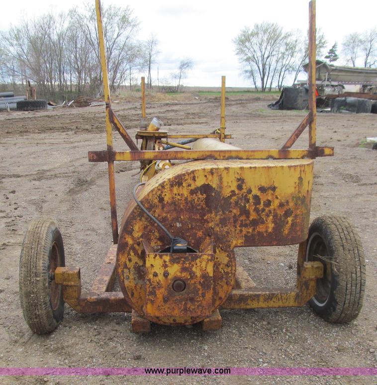 image for item E4746 Portable water pump