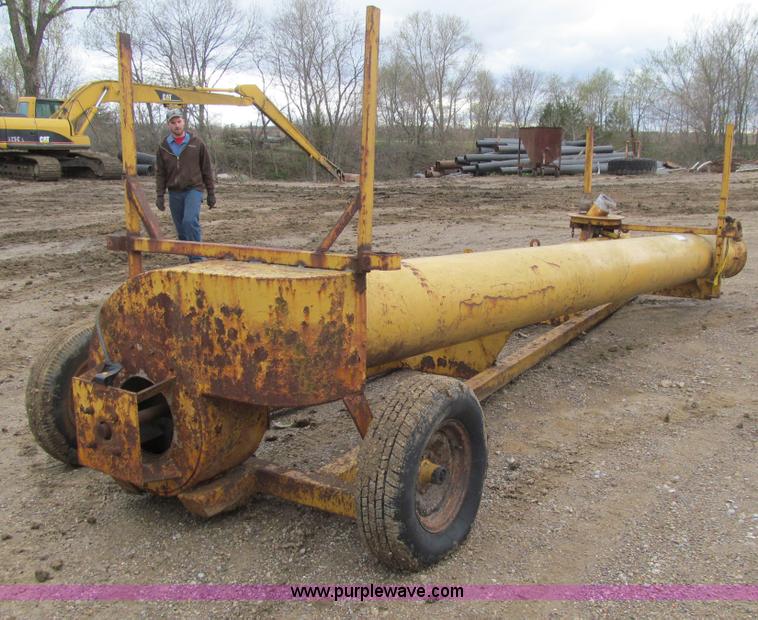 image for item E4746 Portable water pump