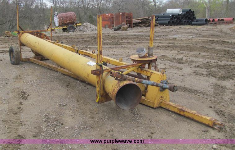 image for item E4746 Portable water pump