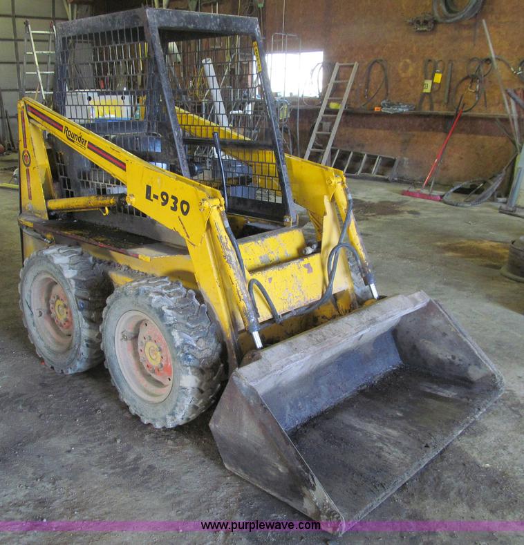 image for item E4751 Prime Mover L930 Rounder skid steer