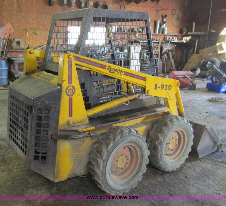 image for item E4751 Prime Mover L930 Rounder skid steer