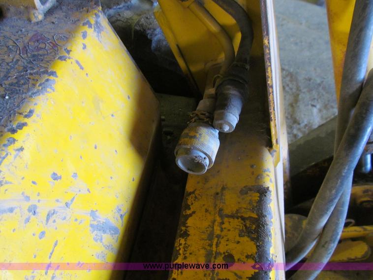 image for item E4751 Prime Mover L930 Rounder skid steer