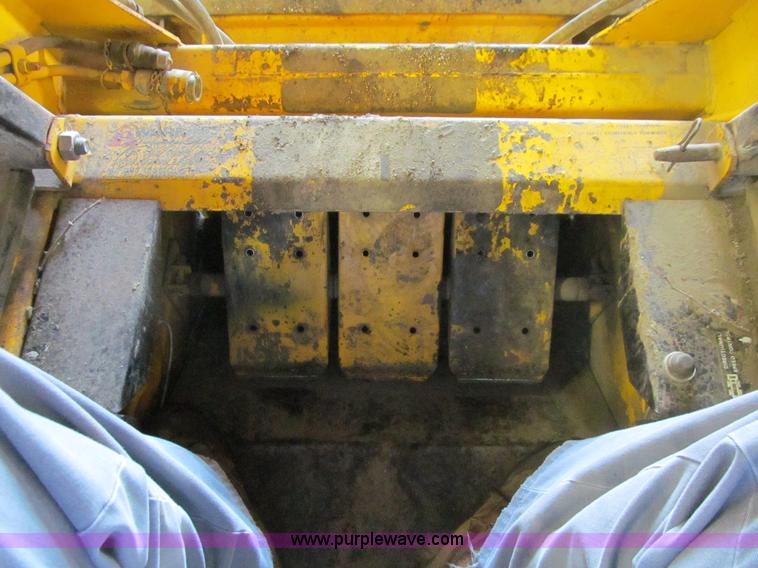 image for item E4751 Prime Mover L930 Rounder skid steer