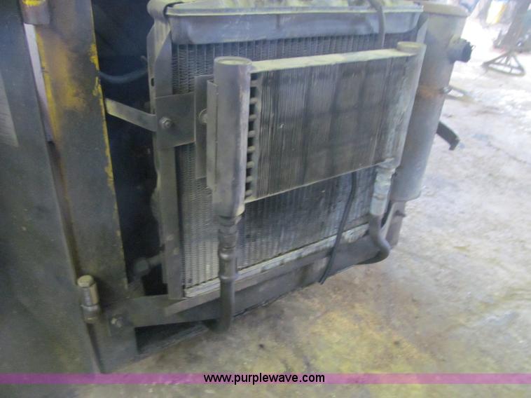 image for item E4751 Prime Mover L930 Rounder skid steer