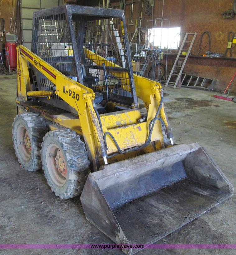 image for item E4751 Prime Mover L930 Rounder skid steer