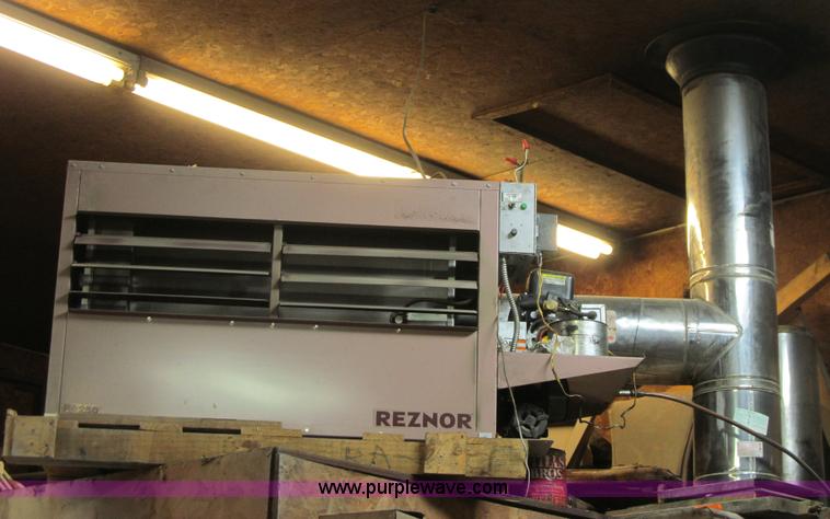 image for item E4773 Reznor RA250 multi oil fired heater
