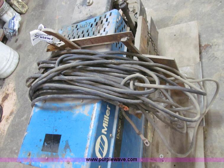 image for item E4775 Miller Bobcat 225G AC/DC welder generator