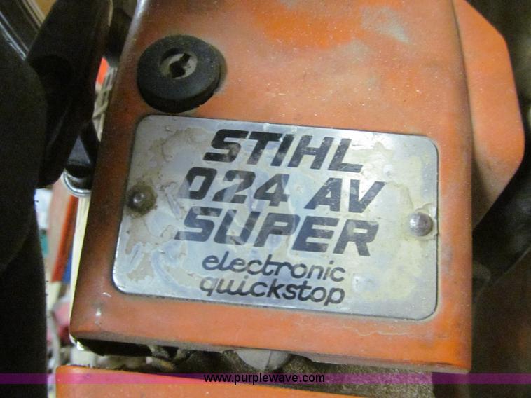 image for item E4786 Stihl 024 AV chainsaw