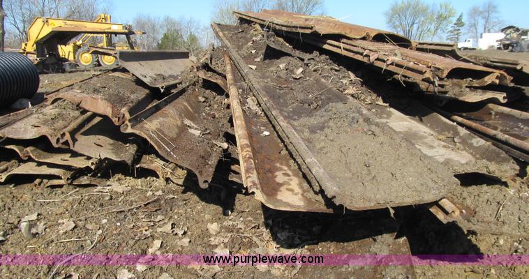 image for item E4801 Approximately 60 pieces steel sheeting