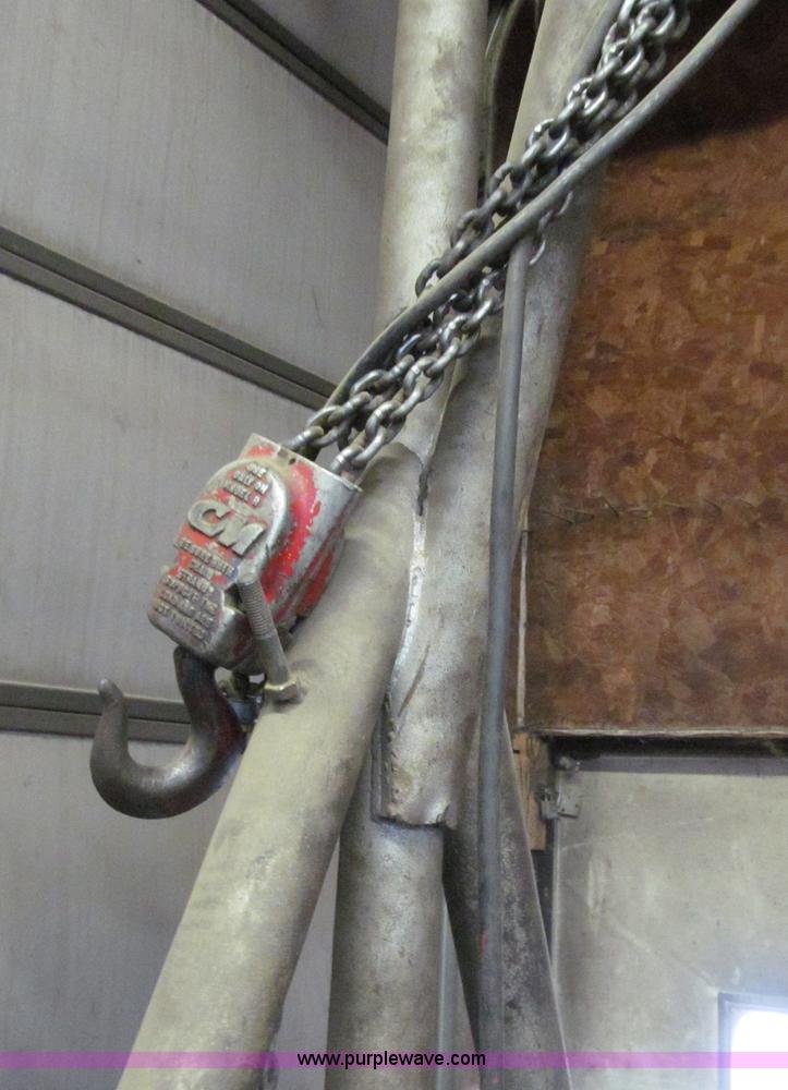 image for item E4825 Portable overhead gantry crane