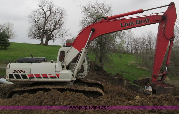 image for item I4185 2005 Link Belt 240LX excavator