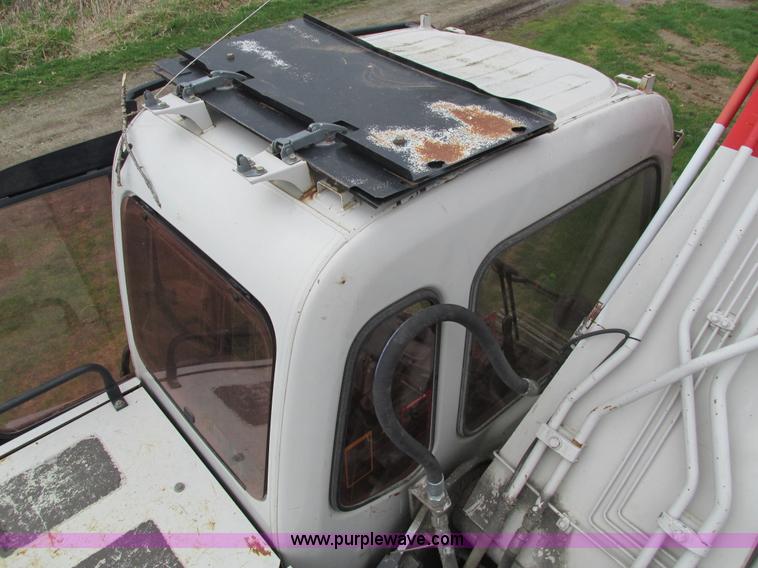 image for item I4186 2005 Link Belt 210LX excavator