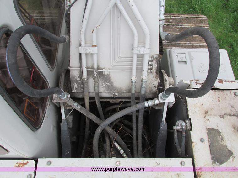 image for item I4186 2005 Link Belt 210LX excavator