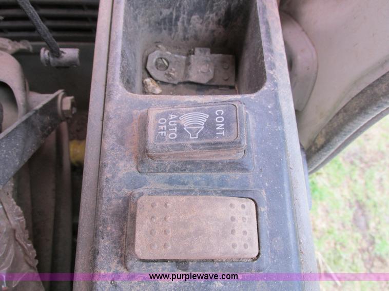 image for item I4186 2005 Link Belt 210LX excavator