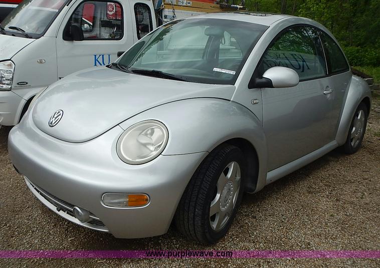 image for item AC9040 2001 Volkswagen New Beetle GLS