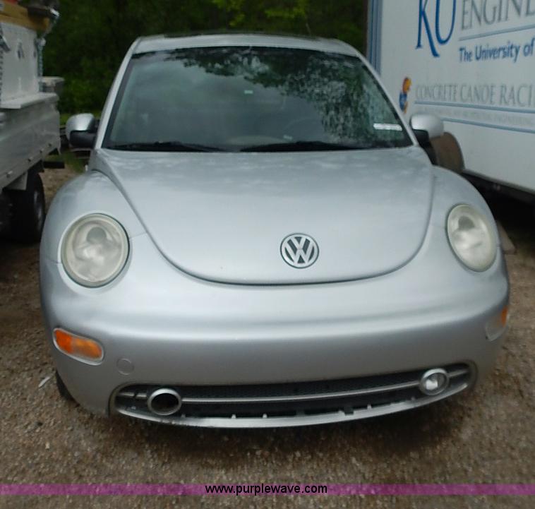 image for item AC9040 2001 Volkswagen New Beetle GLS