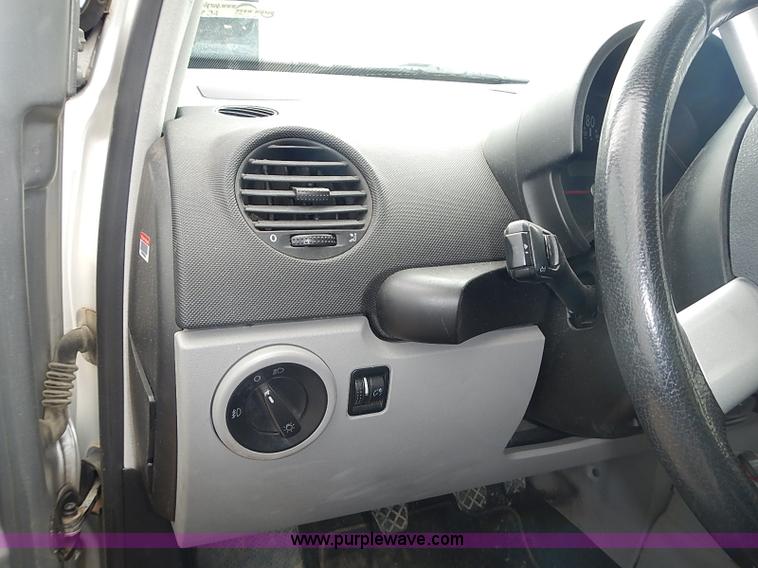 image for item AC9040 2001 Volkswagen New Beetle GLS