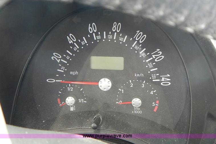 image for item AC9040 2001 Volkswagen New Beetle GLS