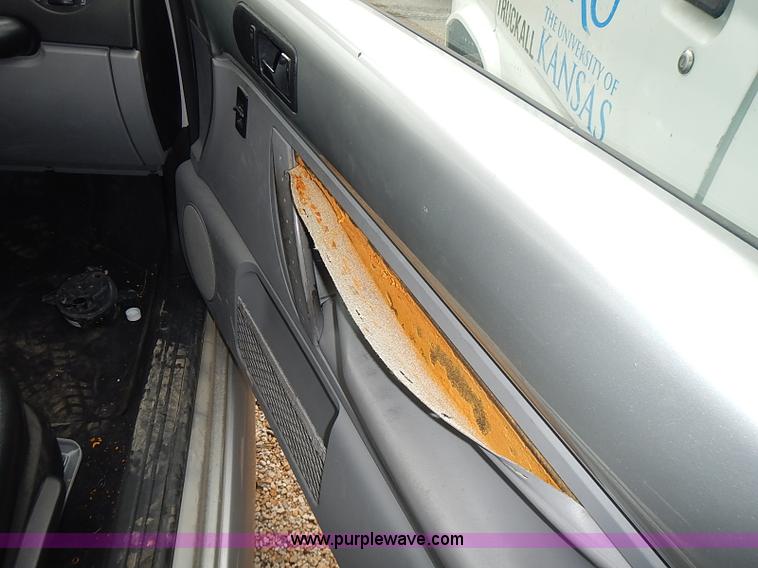 image for item AC9040 2001 Volkswagen New Beetle GLS