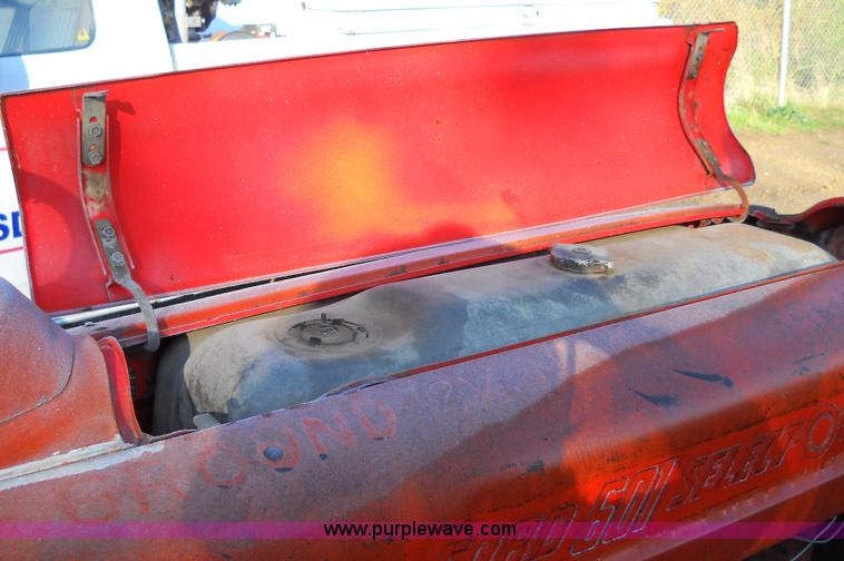 image for item C1987 1962 Ford 601 Workmaster tractor