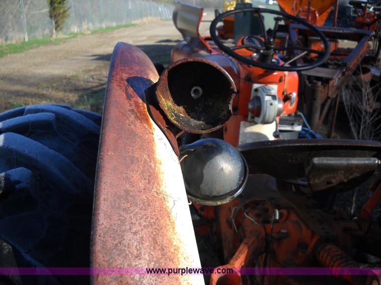 image for item C1987 1962 Ford 601 Workmaster tractor