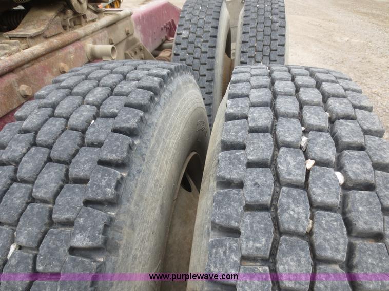 image for item F6926 1980 Freightliner semi truck