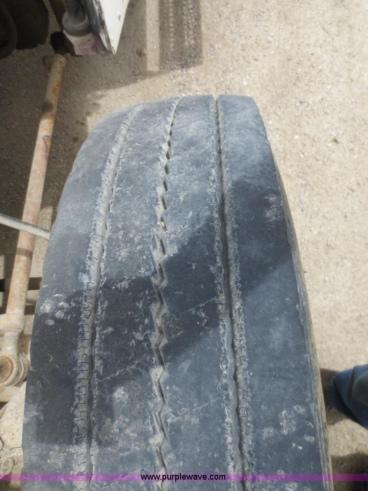 image for item F6926 1980 Freightliner semi truck