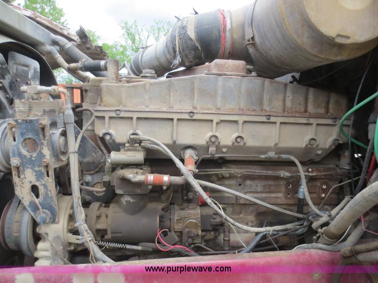 image for item F6926 1980 Freightliner semi truck