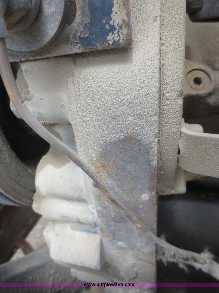 image for item F6926 1980 Freightliner semi truck