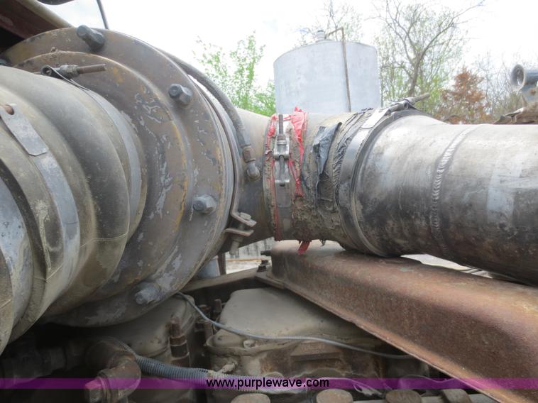 image for item F6926 1980 Freightliner semi truck