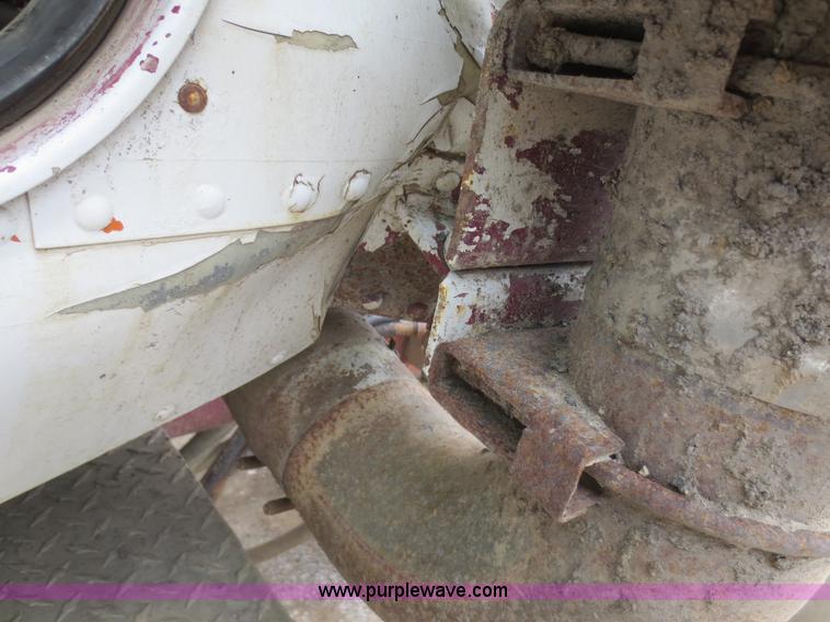 image for item F6926 1980 Freightliner semi truck