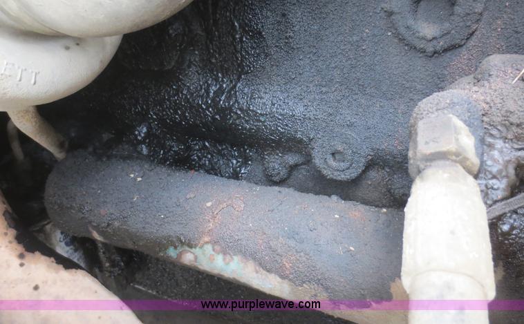 image for item F6927 1991 International 4900 dump truck