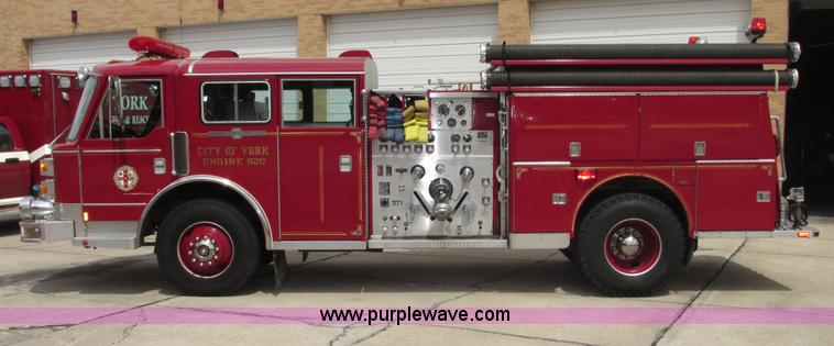 image for item F7366 1992 American Lafrance Century 2000 pumper fire truck