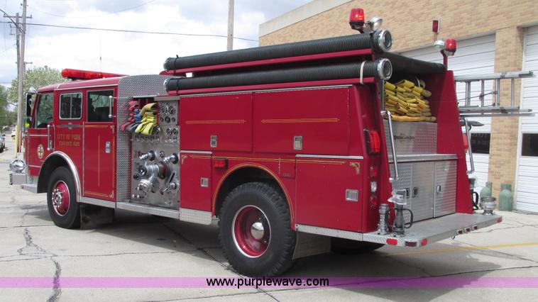image for item F7366 1992 American Lafrance Century 2000 pumper fire truck