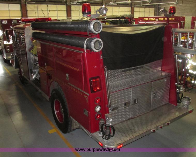 image for item F7366 1992 American Lafrance Century 2000 pumper fire truck