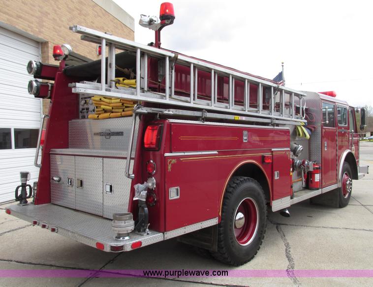 image for item F7366 1992 American Lafrance Century 2000 pumper fire truck
