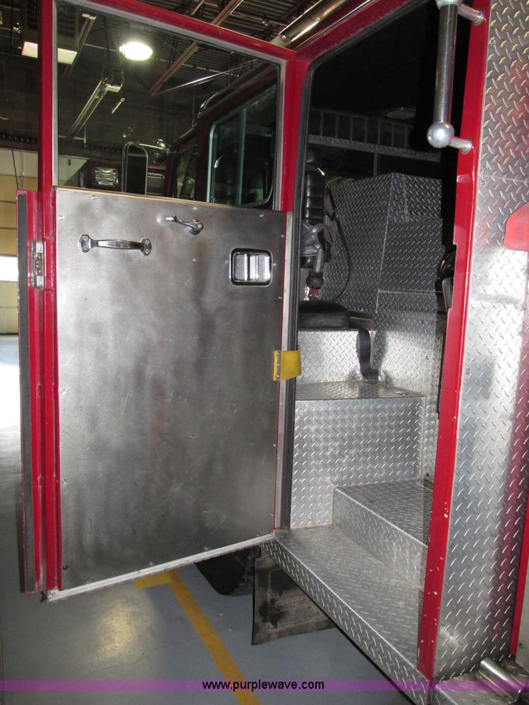 image for item F7366 1992 American Lafrance Century 2000 pumper fire truck