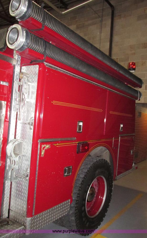 image for item F7366 1992 American Lafrance Century 2000 pumper fire truck