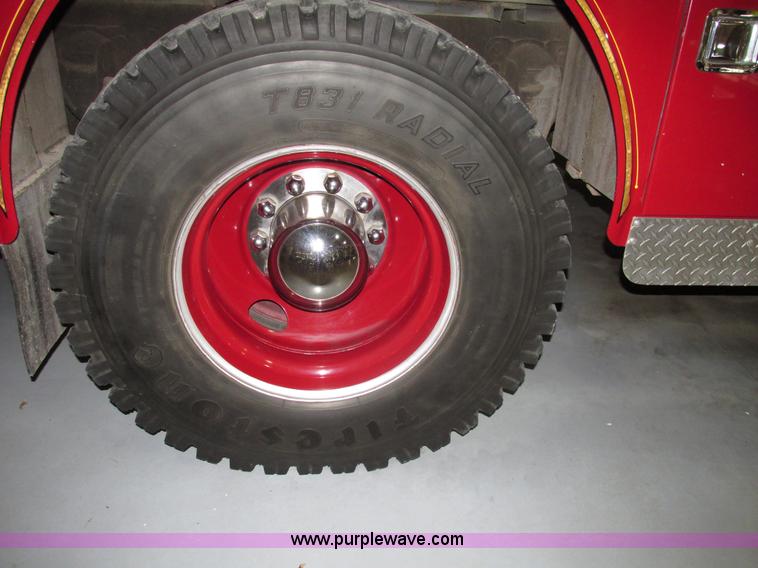 image for item F7366 1992 American Lafrance Century 2000 pumper fire truck