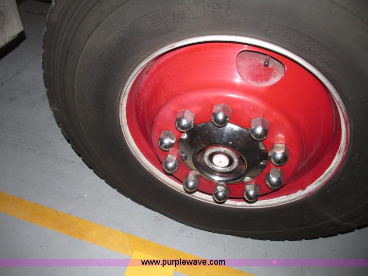 image for item F7366 1992 American Lafrance Century 2000 pumper fire truck