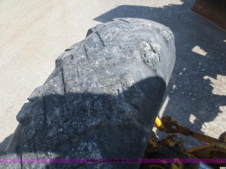 image for item F8235 1968 Allis-Chalmers D motor grader