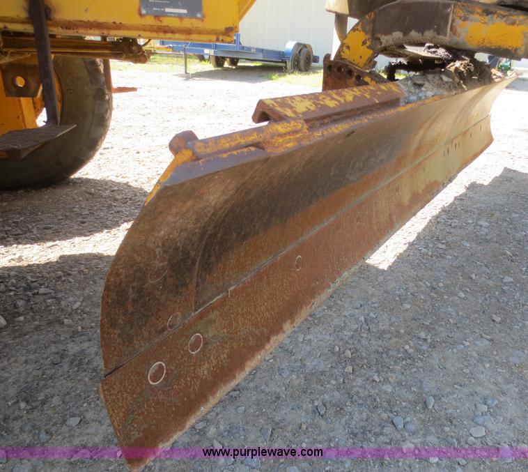 image for item F8235 1968 Allis-Chalmers D motor grader