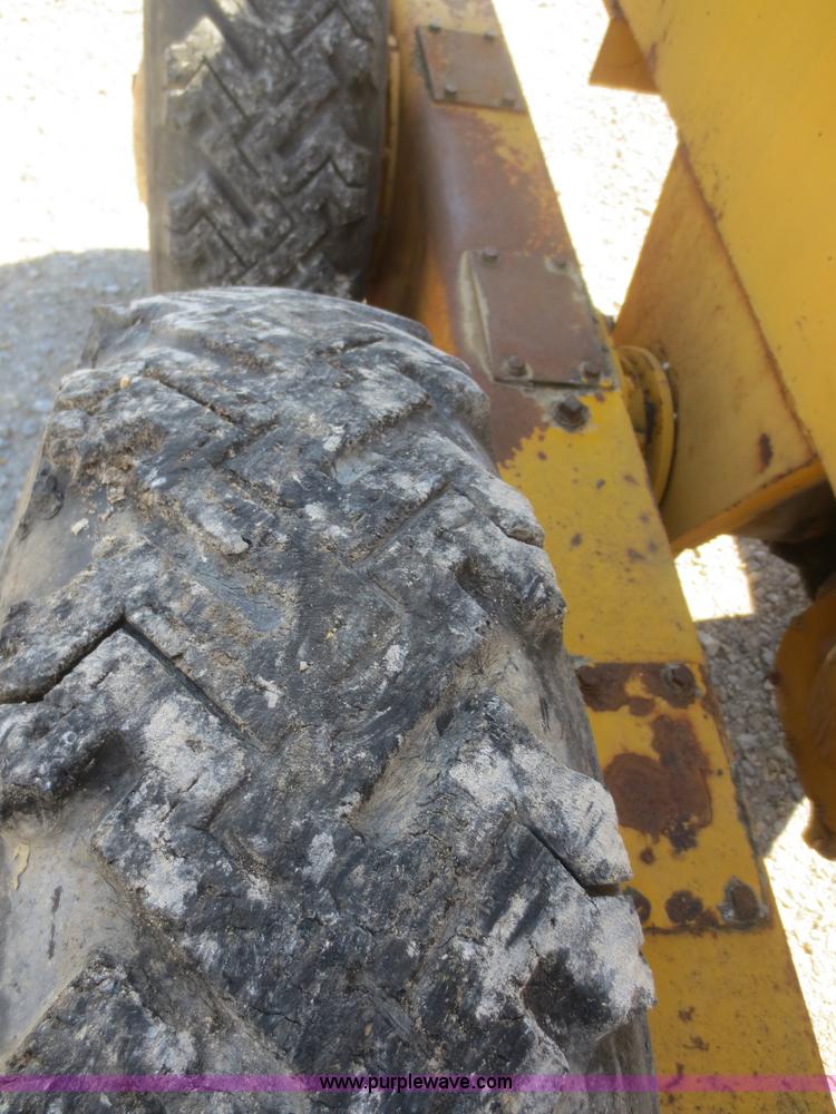 image for item F8235 1968 Allis-Chalmers D motor grader