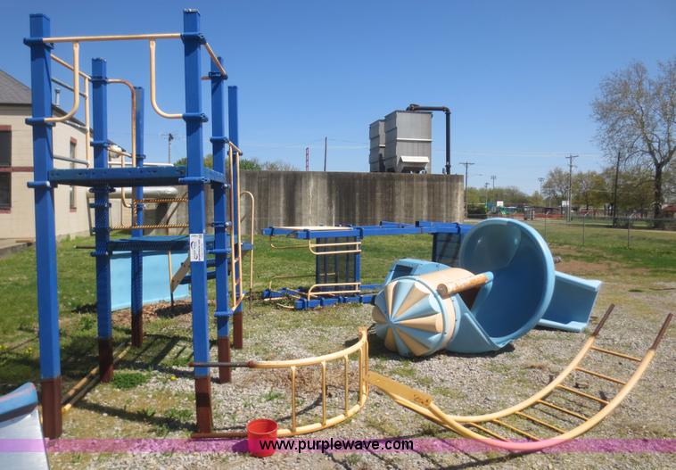 image for item F8237 Activity station