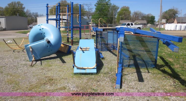 image for item F8237 Activity station