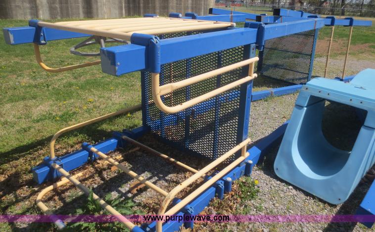 image for item F8237 Activity station