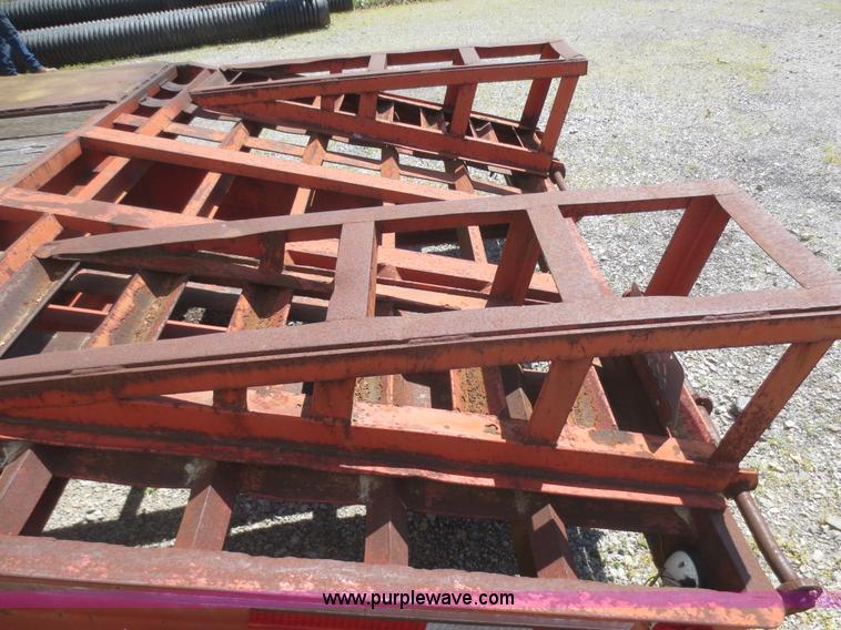 image for item F8241 1985 Donahue D18BR equipment trailer
